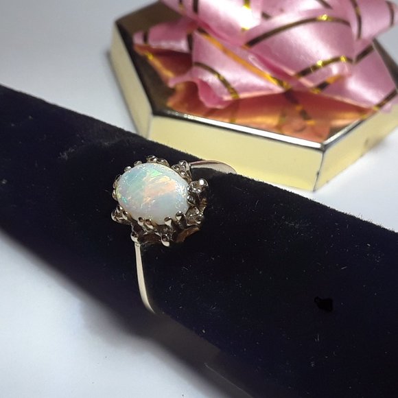 Vintage 8X6mm Oval Natural Precious Opal & Diamond Halo 14Kt YG S-5 Ring #17281 - Picture 2 of 5